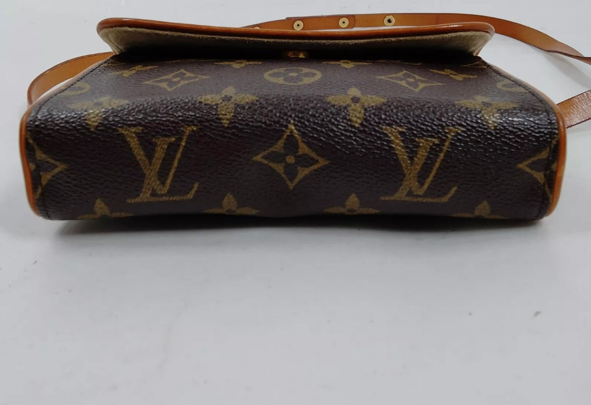 Louis Vuitton Pochette Florentine Monogram